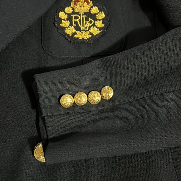 Vintage Ralph Lauren double breasted blazer. Navy - Picture 8 of 10